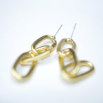 E71000 Boucles d'oreilles pendantes linéaires maillons épais - Karine Sultan - Vignette | Karine Sultan