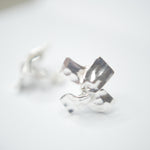 E70757 Boucles d'oreilles clips noeud torsadé - Karine Sultan - Vignette | Karine Sultan