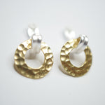 E71086 Boucles d'oreilles clips heurtoir martelé - Karine Sultan - Vignette | Karine Sultan