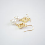 E71616 Boucles d'oreilles Perle blanche - Karine Sultan - Vignette | Karine Sultan