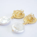 E71645 Boucles d'oreilles clips disques & perles plates - Karine Sultan - Vignette | Karine Sultan