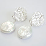 E71645 Boucles d'oreilles clips disques & perles plates - Karine Sultan - Vignette | Karine Sultan