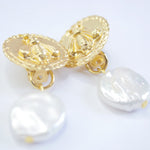 E71647 Boucles d'oreilles clips abeille clip & perle plate - Karine Sultan - Vignette | Karine Sultan