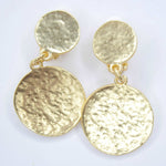 E71732 Boucles d'oreilles clips goutte pièce plate martelée - Karine Sultan - Vignette | Karine Sultan