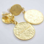 E71732 Boucles d'oreilles clips goutte pièce plate martelée - Karine Sultan - Vignette | Karine Sultan