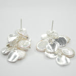 E72509 Boucles d'oreilles lustre pièces et perles plates - Karine Sultan - Vignette | Karine Sultan