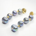 E75511 Boucles d'oreilles pendantes linéaires perles Paon - Karine Sultan - Vignette | Karine Sultan