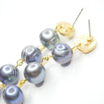 E75511 Boucles d'oreilles pendantes linéaires perles Paon - Karine Sultan - Vignette | Karine Sultan