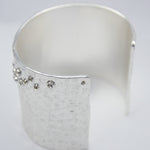 B50596 Bracelet manchette chatoyant - Karine Sultan - Vignette | Karine Sultan