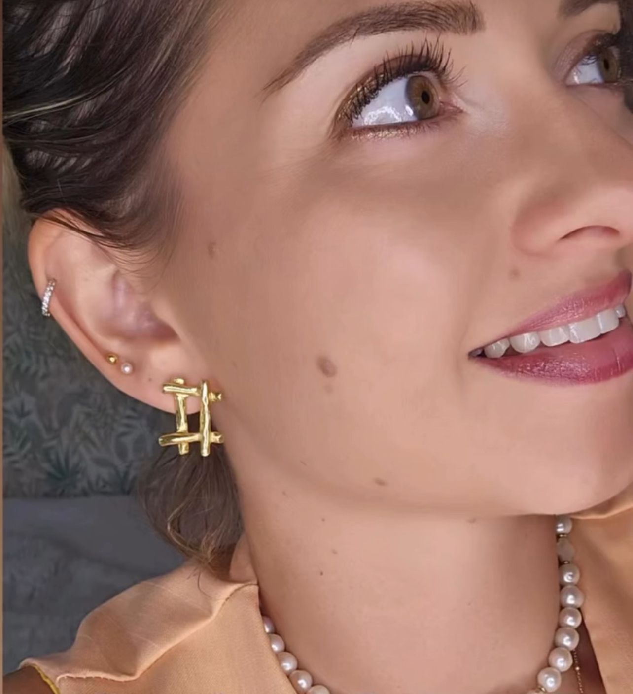 E56054 Boucles d'Oreilles Tige Basket - Karine Sultan - Karine Sultan