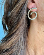 E61133 Boucles d'oreilles puces grandes spirales - Karine Sultan - Vignette | Karine Sultan
