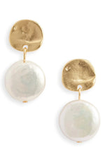 E71691 Boucles d'oreilles Perle blanche plate - Karine Sultan - Vignette | Karine Sultan